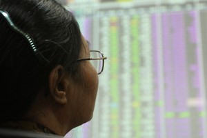 VN-Index 500 điểm: Dòng tiền sẽ chảy mạnh hơn?